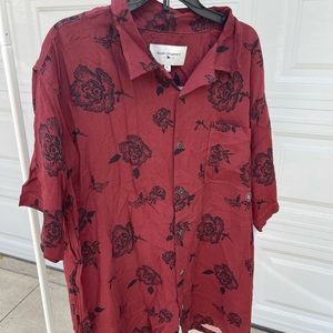PacSun Red and Black Roses Button Up Short Sleeve